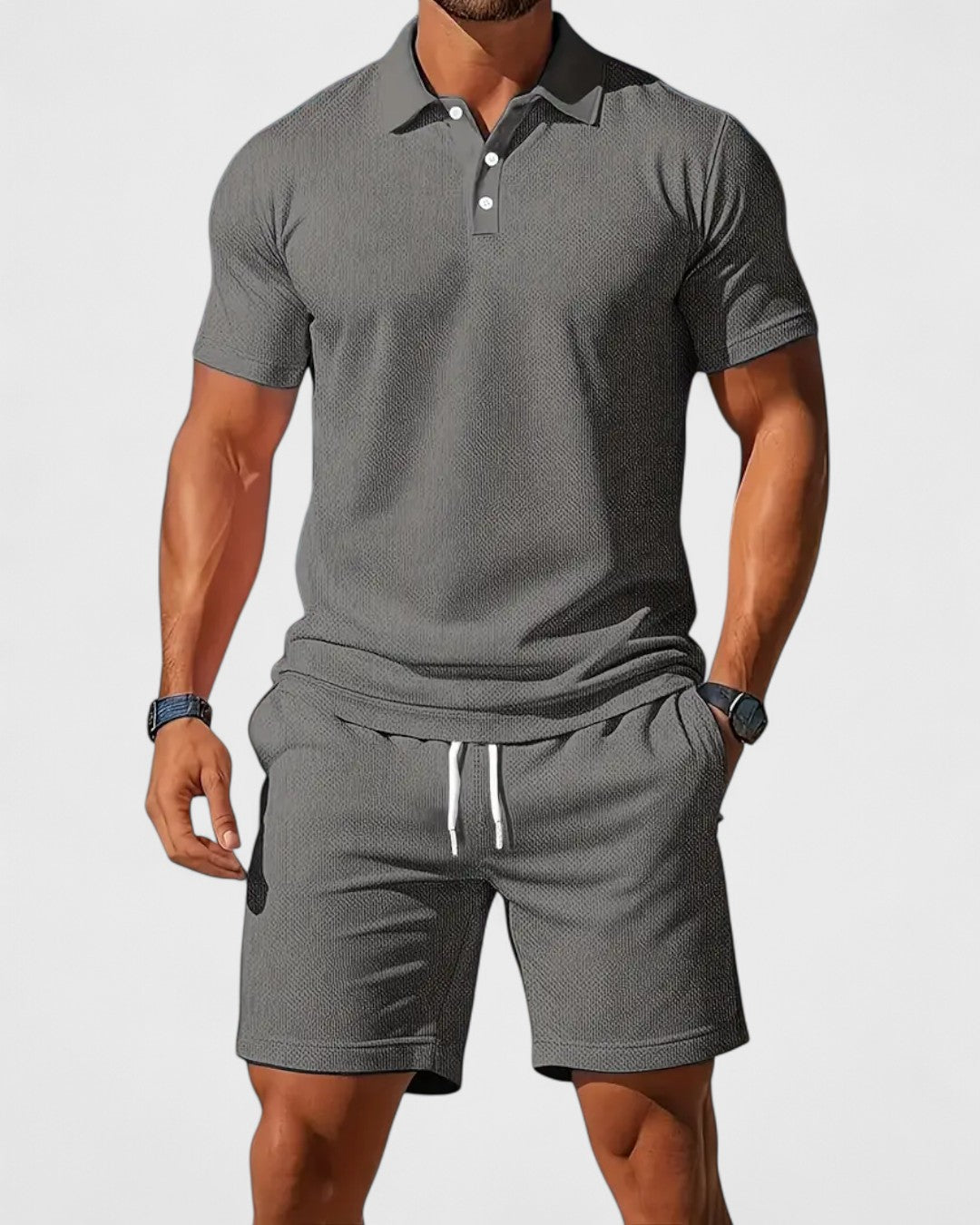 Ensemble polo maille légère et short d’été