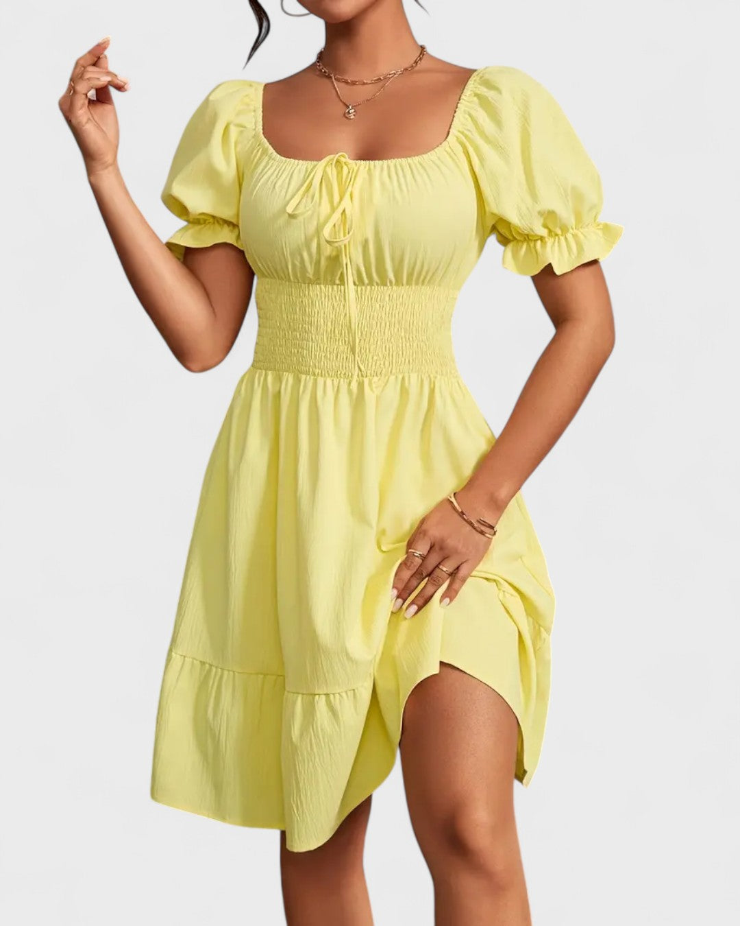 Robe d'été unie à manches bouffantes et ourlet volanté