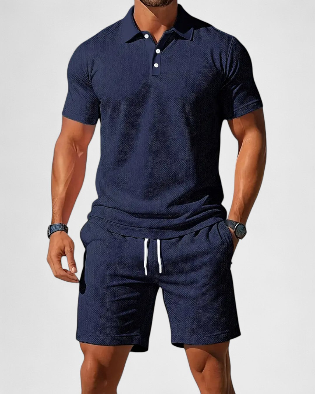 Ensemble polo maille légère et short d’été