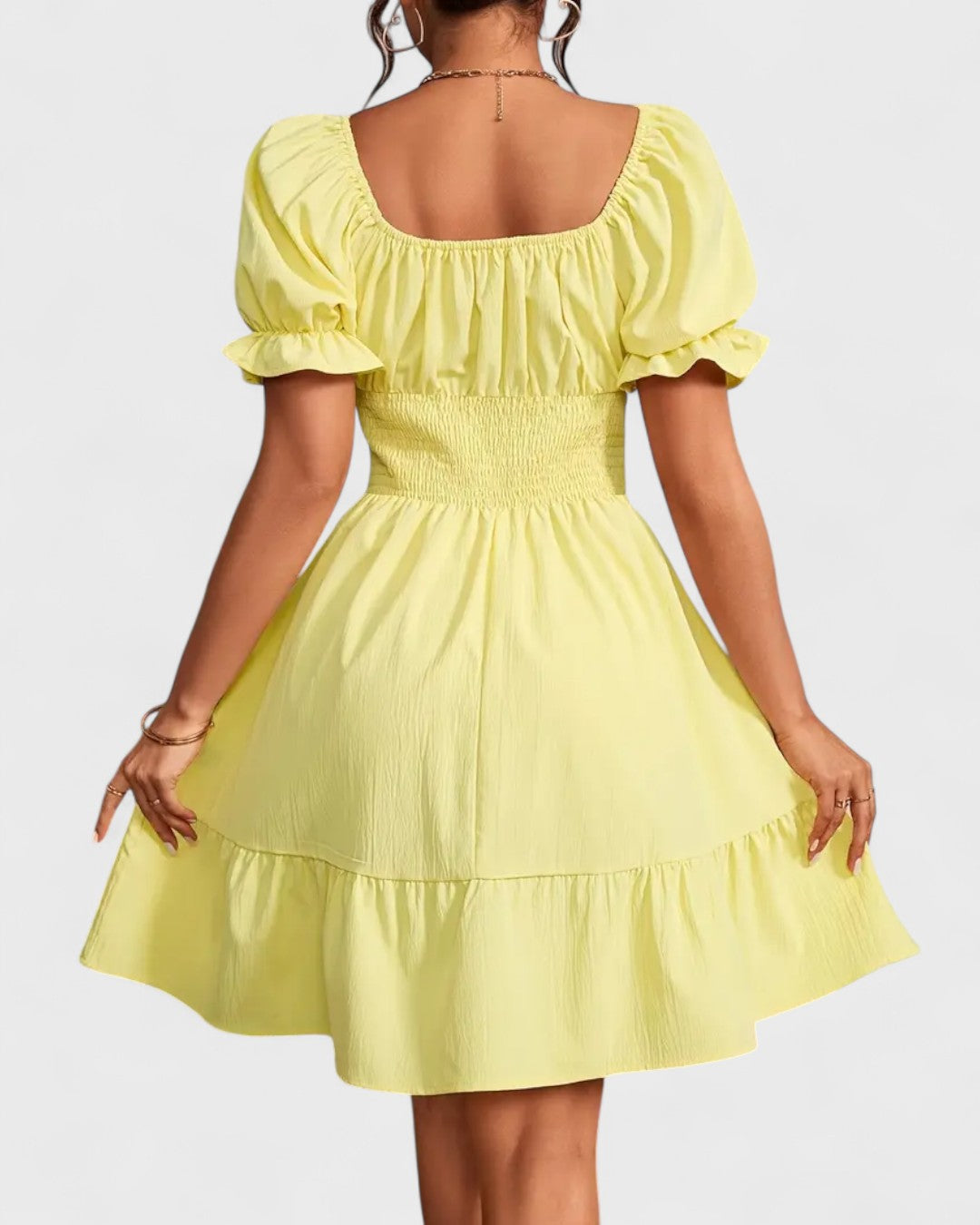 Robe d'été unie à manches bouffantes et ourlet volanté