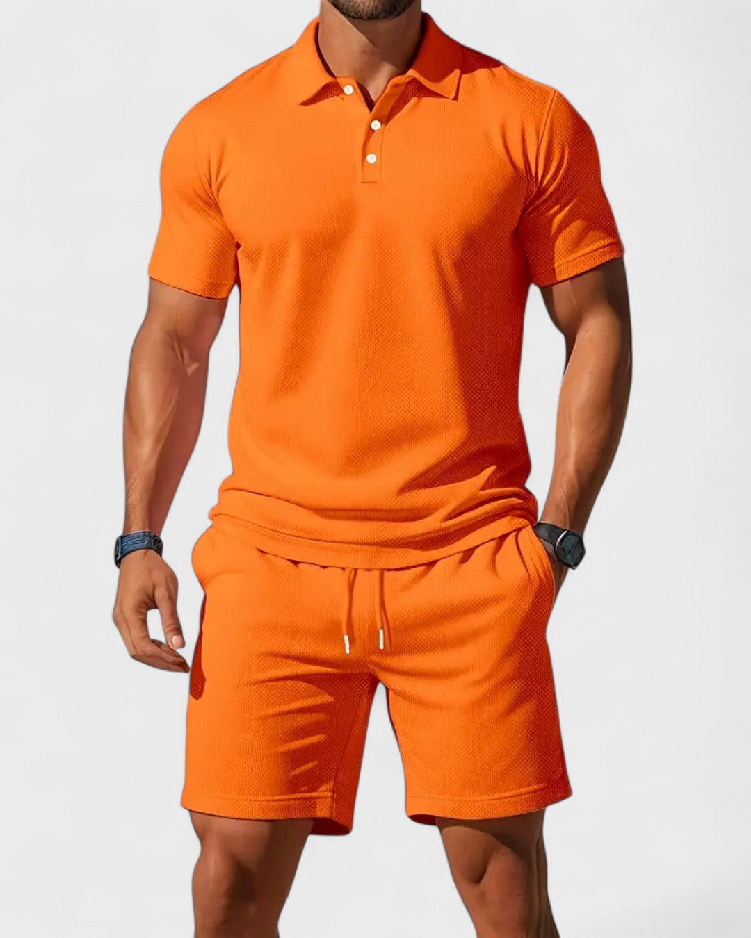 Ensemble polo maille légère et short d’été