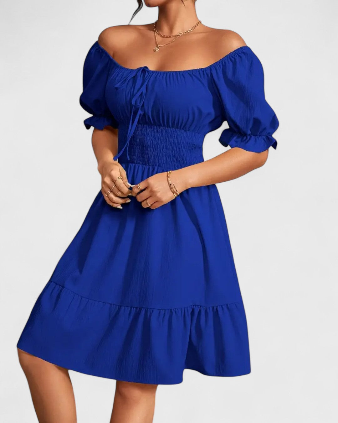 Robe d'été unie à manches bouffantes et ourlet volanté
