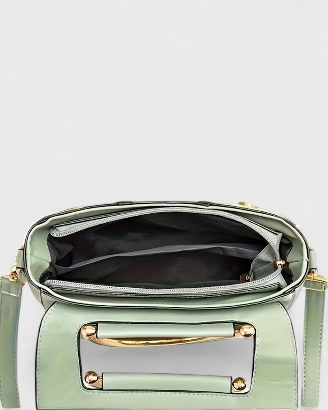 Sac à main raffiné avec poignée dorée