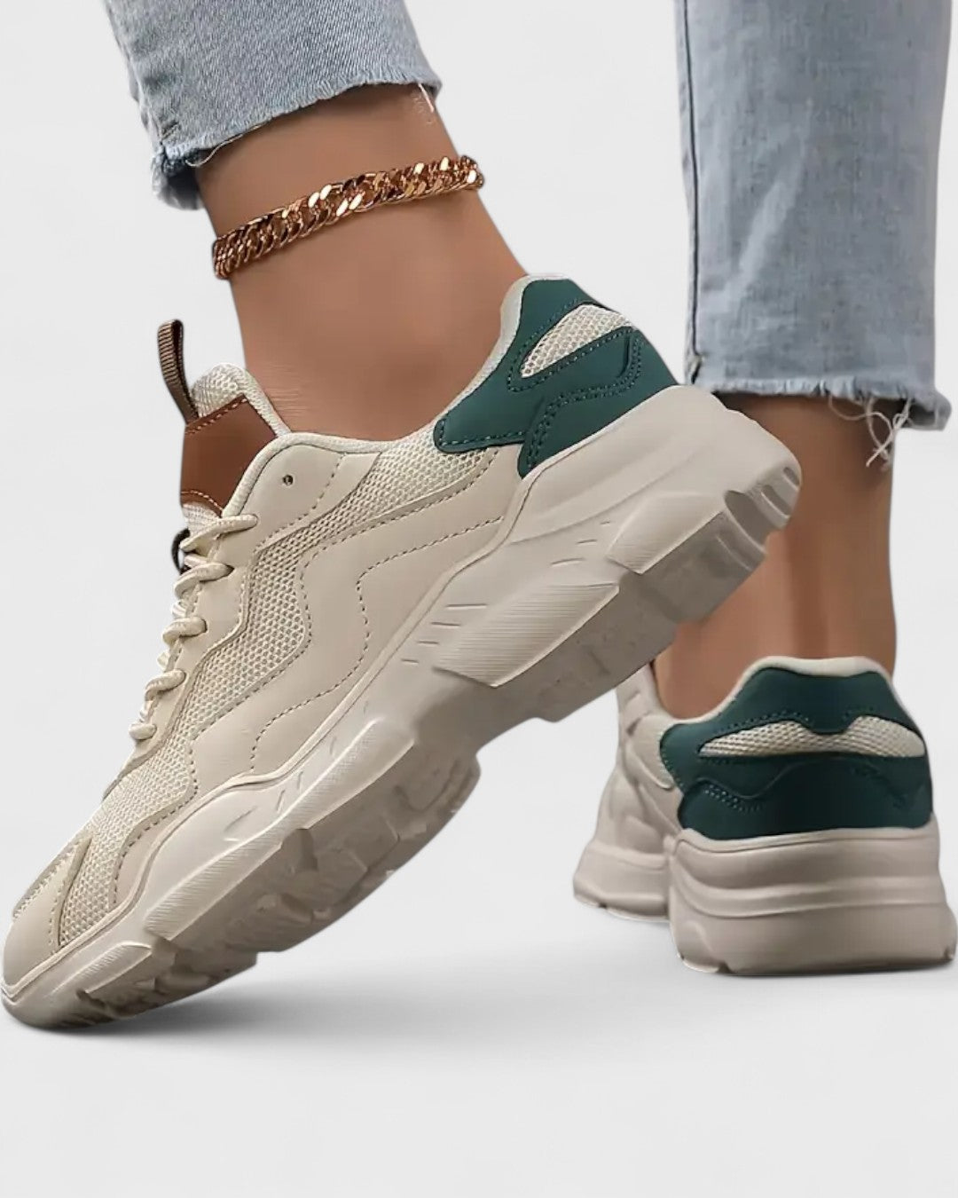 Baskets femme avec tige en mesh