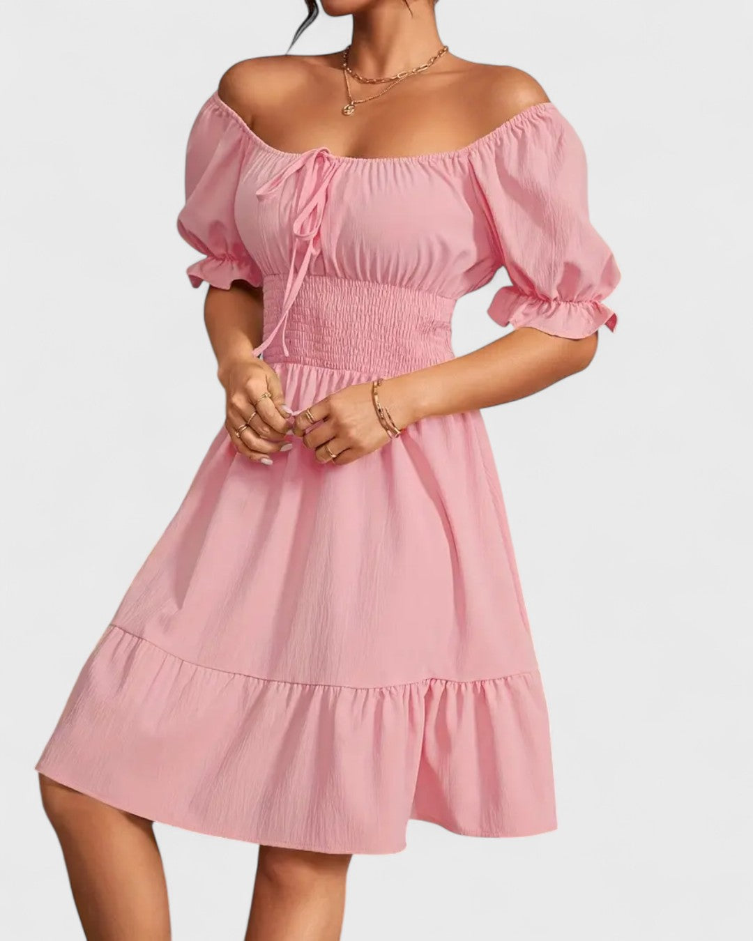 Robe d'été unie à manches bouffantes et ourlet volanté
