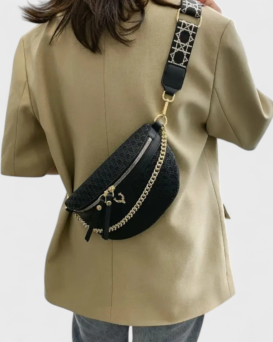 Mireille | Sac banane texturé avec chaîne dorée
