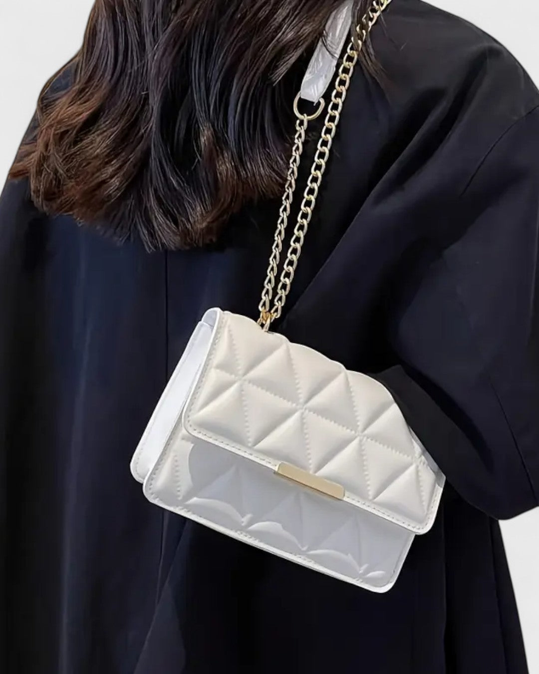 Sac bandoulière matelassé à chaîne dorée