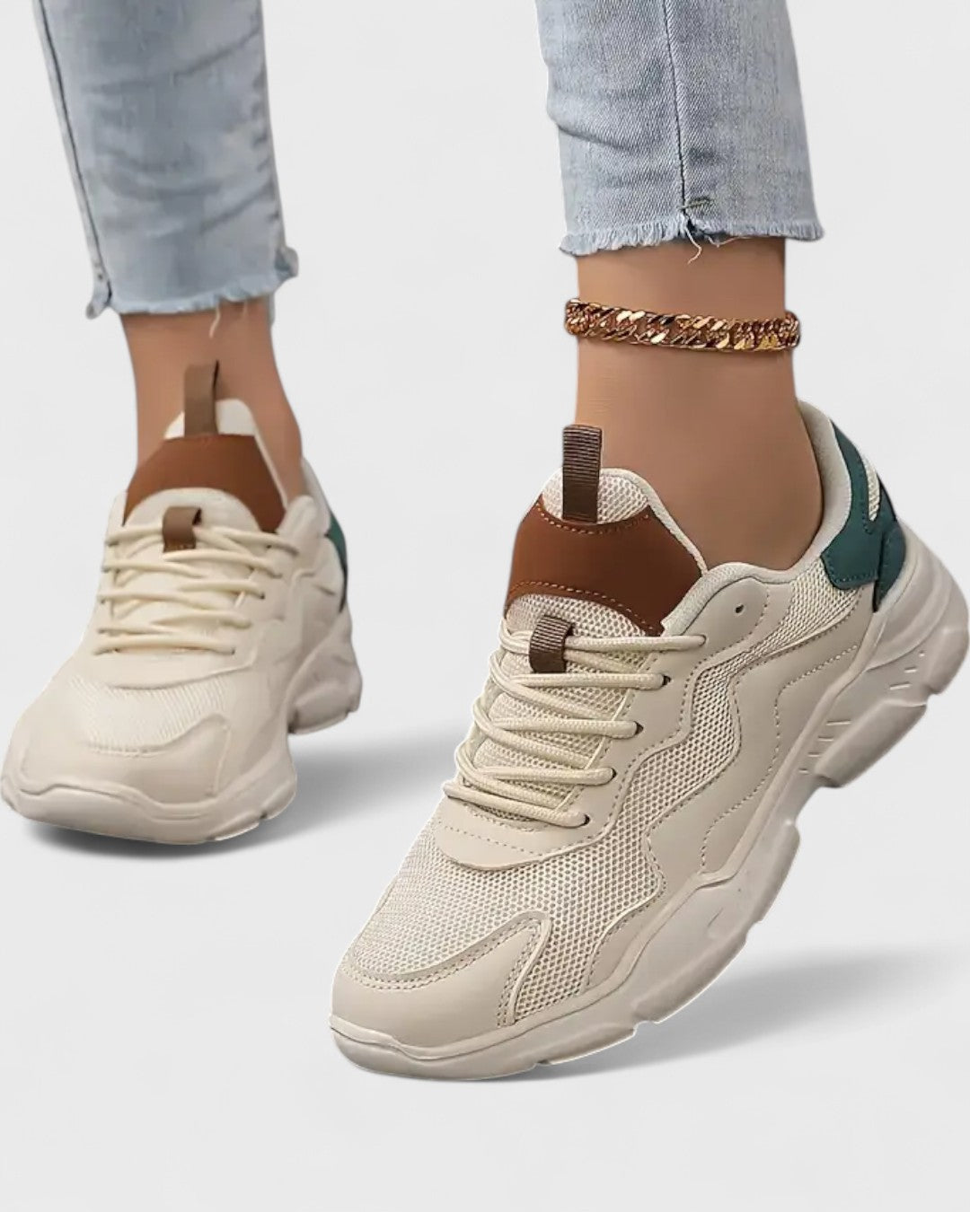 Baskets femme avec tige en mesh