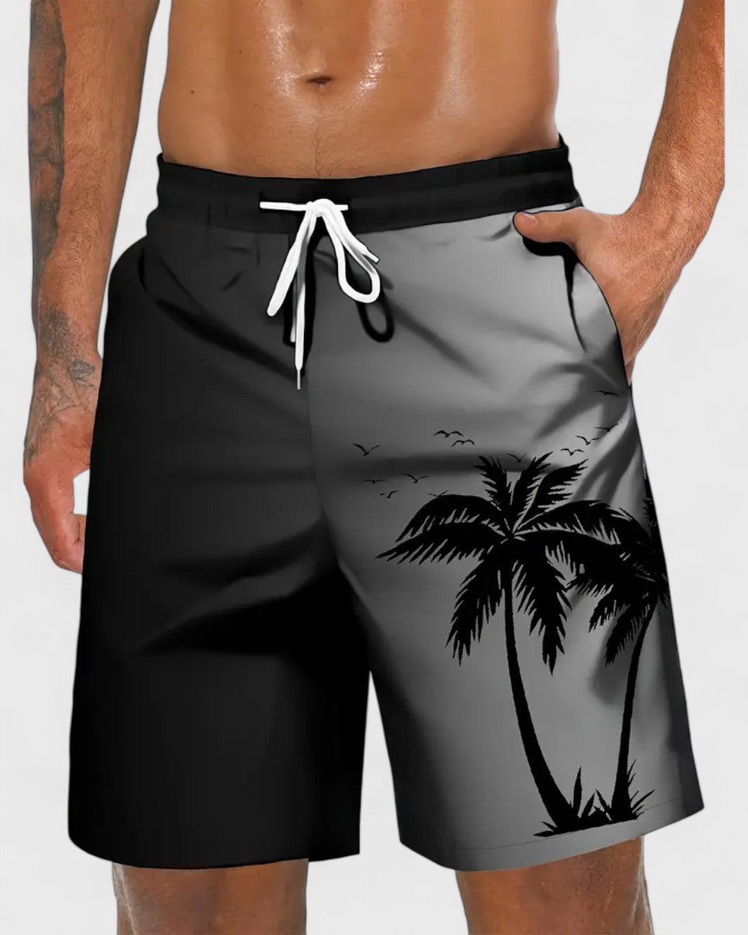 Short ombragé avec palmiers