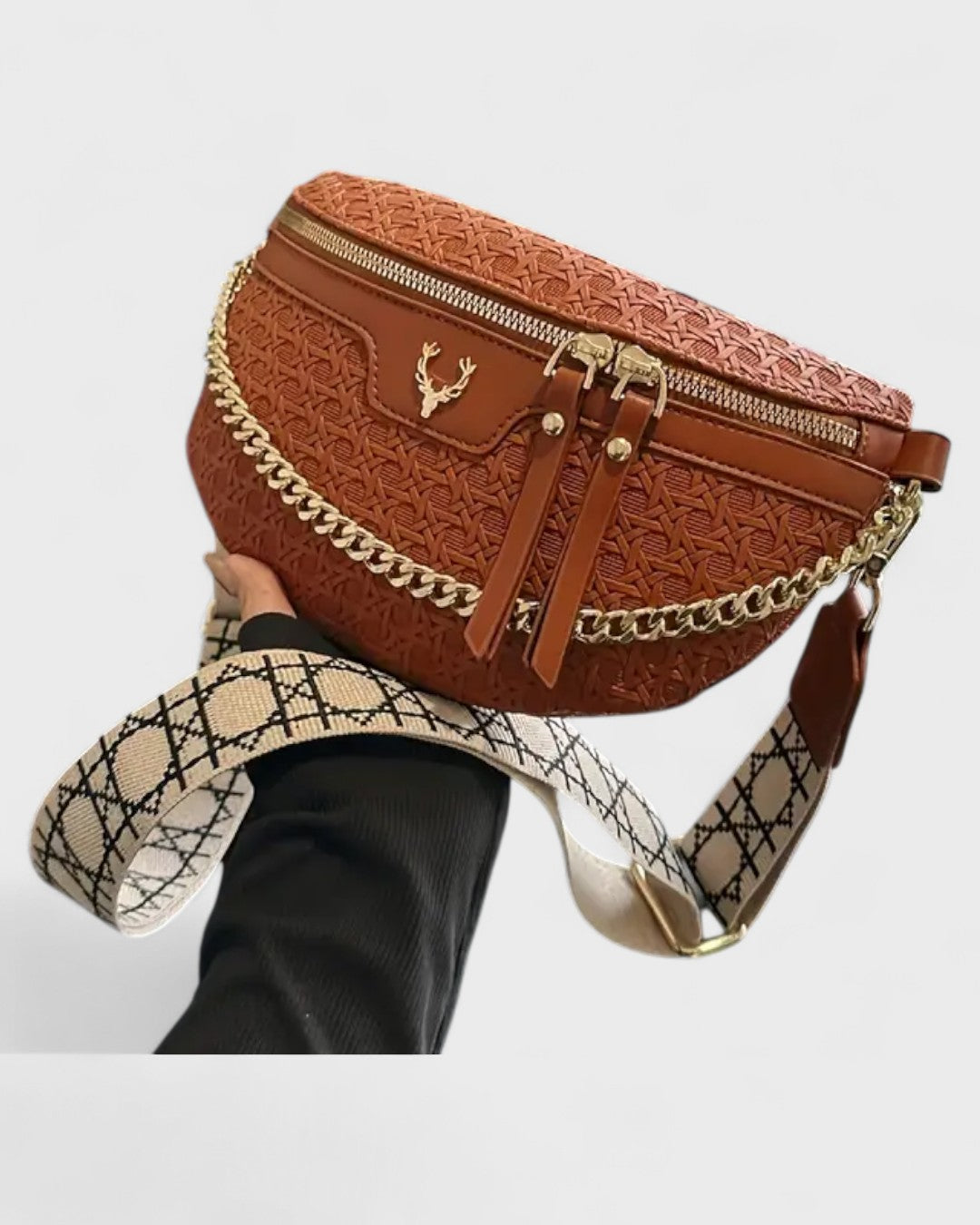 Mireille | Sac banane texturé avec chaîne dorée